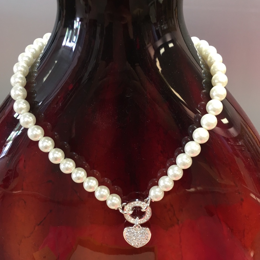 AVON vintage necklace